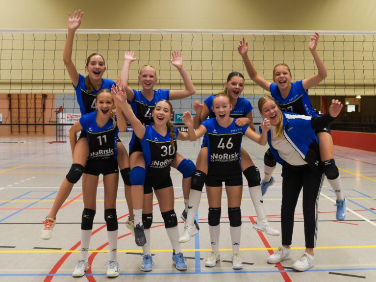 Meisjes B1